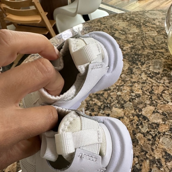 Nike Baby Shoes 4C - Picture 6 of 8